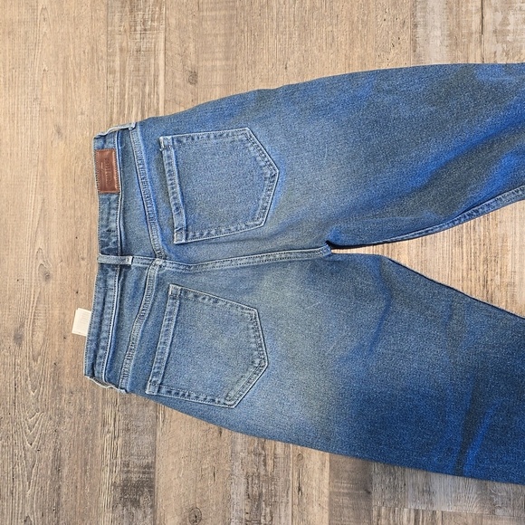 HOLLISTER| Slim straight Distressed Leg Denim Pants | Size 27 - Picture 9 of 10
